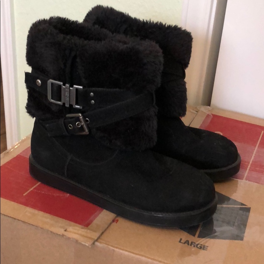 Guess boots